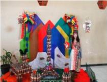 Warak ngendog, tugu muda, dan baju adat dari SMK N 1